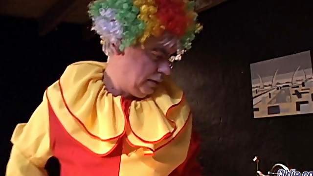 Old Clown Fixed And Fucked By Teen Babe