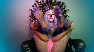 Clips 4 Sale   Filthy Fishnet Clown Feet