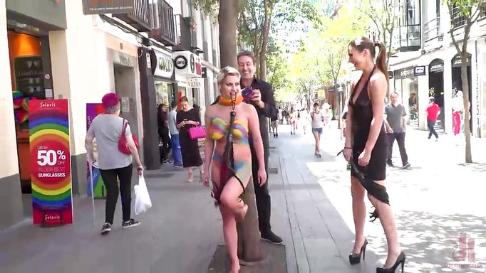 Sienna Day Was Humiliated In Public