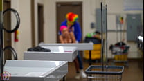 Ebony Pornstar Jasamine Banks Gets Fucked In A Busy Laundromat By Gibby The Clown