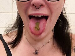 Dirty Nerdy Girl Shits And Licks